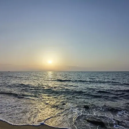 아파트 By The Waves Luxury